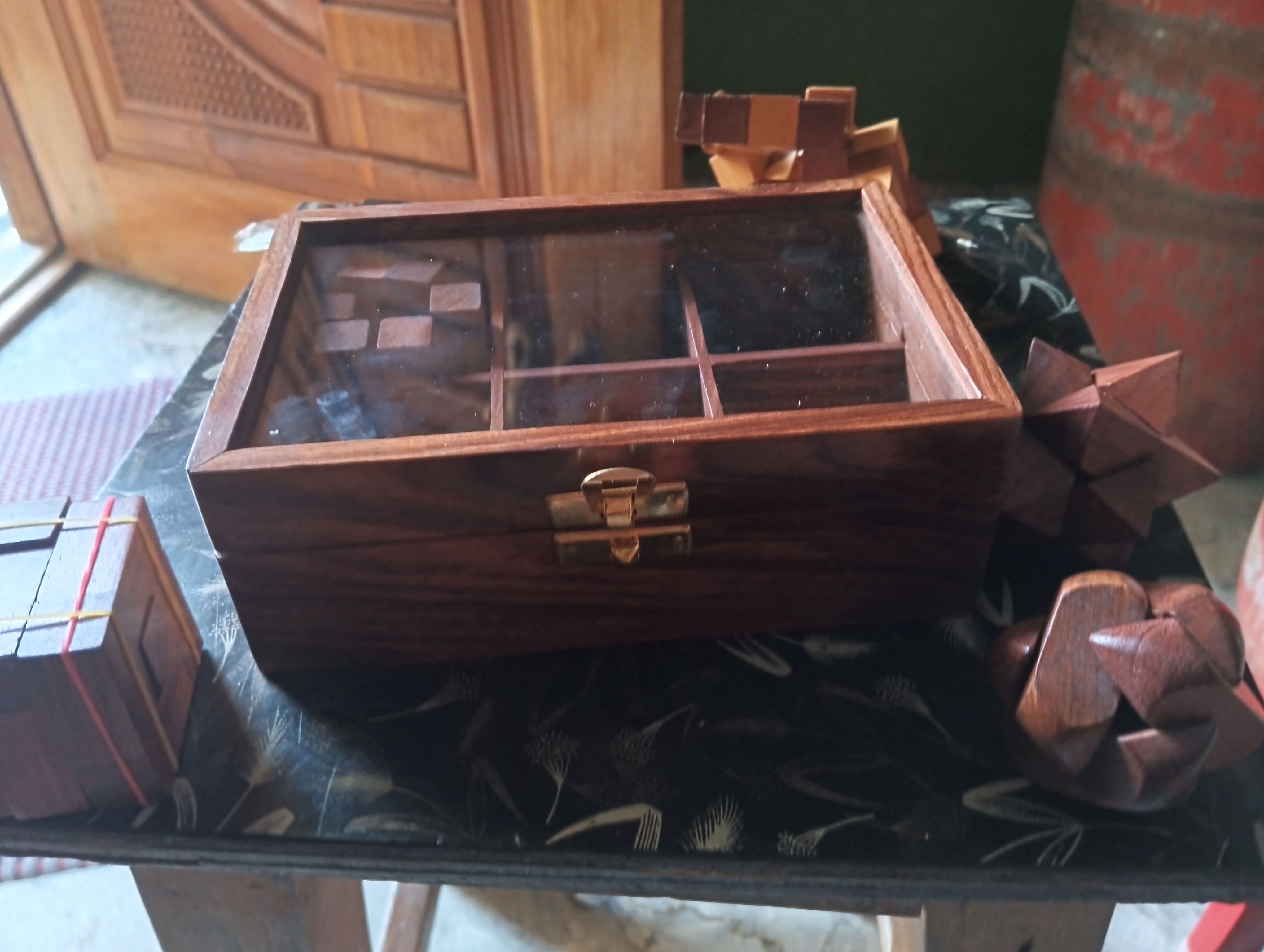 Wodden puzzle sets image