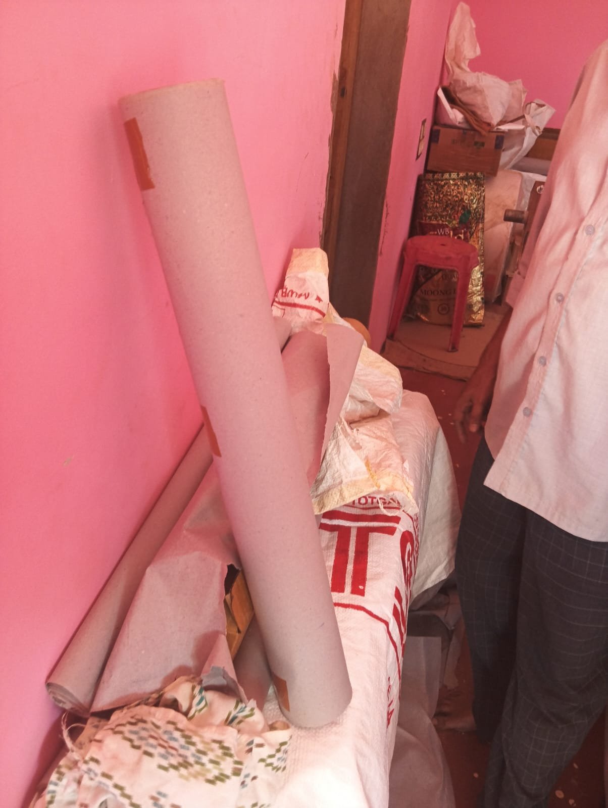 Disposable Roll Table Paper 45 rs per kg shiravanthe sagara image